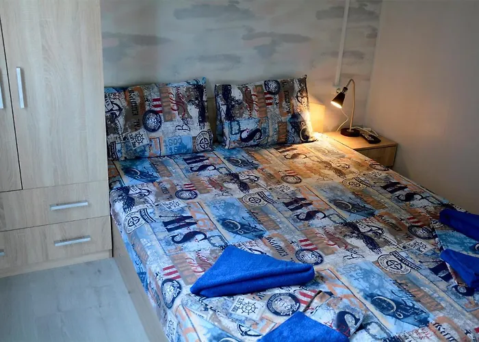 къщички поляните Parque de vacaciones Sinemoretz