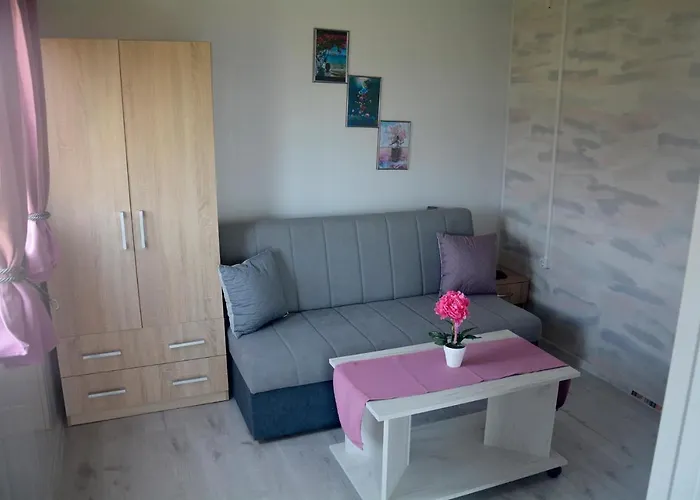 къщички поляните * Sinemoretz